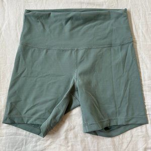 Lululemon Wunder Train High-Rise Short 6"